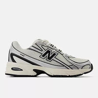 New Balance 740 V2 - Sel Marin avec Noir et Argent Métallisé / 3.5